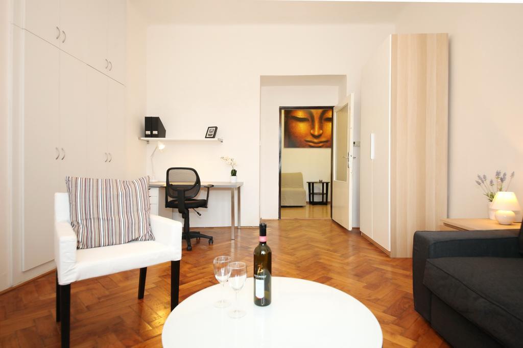 Apartments With 2 Bathrooms- 5 Minutes From Old Town - 102 M2 Praga Exterior foto