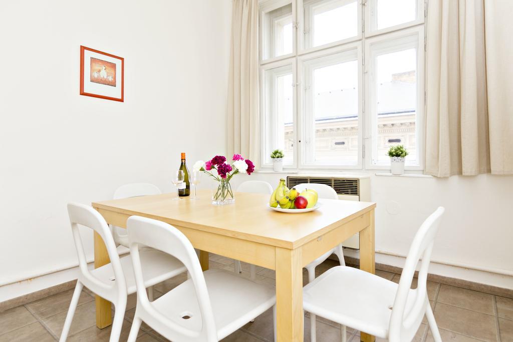 Apartments With 2 Bathrooms- 5 Minutes From Old Town - 102 M2 Praga Exterior foto
